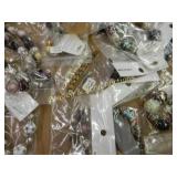 BOX OF ASSTD LADIES COSTUME JEWELRY