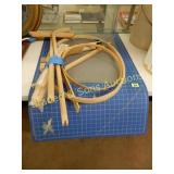 GROUP OF SEWING ACCESSORIES