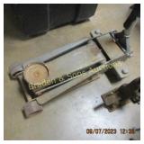 USED FLOOR JACK