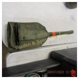 VINTAGE WWII SURVIVAL SHOVEL