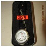 VINTAGE PIZZA HUT WATCH, NEEDS REPAIR.