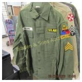 VINTAGE US ARMY JACKET SIZE MED/LONG