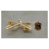 GROUP OF APPROX 400 MILITARY PINS