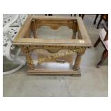 CONTEMPORARY END TABLE. MISSING GLASS