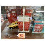 TRAY OF ASSTD COCA-COLA COLLECTIBLES