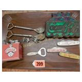 TRAY OF ASSTD COCA-COLA COLLECTIBLES