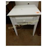 CONTEMPORARY END TABLE