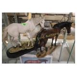 GROUP OF 2 PORCELIN HORSE FIGURINES
