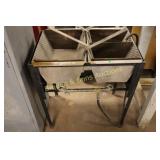 USED 2 BURNER OUTDOOR PROPANE FRYER.
