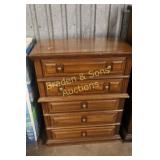 CONTEMPORARY CHEST OF DRAWERS.