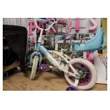 USED GIRLS BICYCLE AND GAMING CHAIR
