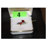 LADIES STERLING SILVER GEMSTONE RING SIZE 8.
