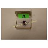LADIES STERLING SILVER GEMSTONE RING SIZE 8.