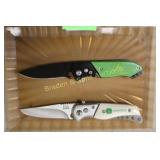 GROUP OF 2 NEW FOLDING POCKET KNIVES.