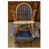 GROUP OF 2 VINTAGE CHAIRS.