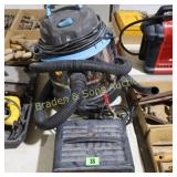 USED SHOP VAC AND BATTERY CHARGER