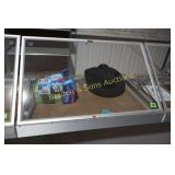 TABLE TOP 34" X 22" ALUMINUM DISPLAY CASE.