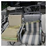 GROUP OF 4 PATIO CHAIRS.