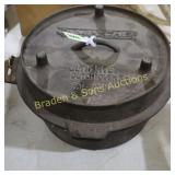 VINTAGE CAMP CHEF 10" CAST IRON DUTCH