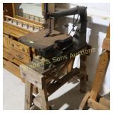ANTIQUE SCROLL SAW, NEEDS REPAIR.
