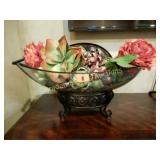 A CONTEMPORARY TABLETOP DECORATION