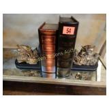 GROUP OF 2 BOOKENDS AND 2 DECORATIVE BOOKS