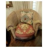 CONTEMPORARY ARM CHAIR