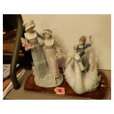 GROUP OF 2 LLADRO FIGURINES