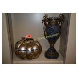 GROUP OF 2 CONTEMPORARY COLLECTIBLES