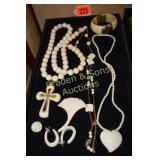 TRAY OF ASSTD DESIGNER COSTUME JEWELRY
