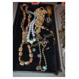 TRAY OF ASSTD COSTUME JEWELRY