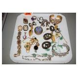 TRAY OF ASSTD COSTUME JEWELRY