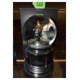 NEW HARLEY DAVIDSON HALLMARK SNOWGLOBE