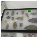 GROUP OF 15 NATIVE AMERICAN POINTS WITH A