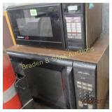 GROUP OF 2 MICROWAVES