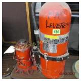 USED FIRE EXTINGUISHER AND HYDRALIC JACK