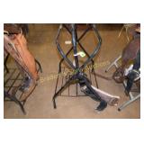 FOLDING SADDLE STAND