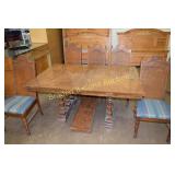 CONTEMPORARY DINING TABLE WITH 5 CHAIRS