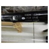 JAUN URIBE AUTOGRALHED BASEBALL BAT.