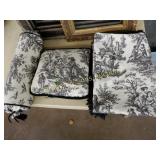 GROUP OF PILLOWS ETC