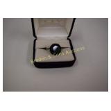 LADIES STERLING SILVER AND EMERALD RING SIZE 7