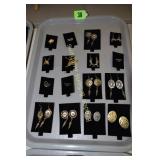 GROUP OF 32 LADIES EARRINGS, NECKLACES AND