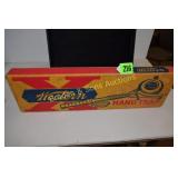 VINTAGE WESTERN HAND TRAP MADE BY WINCHESTER