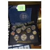 US 2008-P NEVER CIRCULATED COIN SET IN DISPLAY BOX