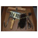 BOX OF ASSTD RANCHING TOOLS