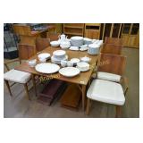 VINTAGE DINING TABLE WITH 6 CHAIRS AND 3 LEAVES