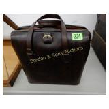 VINTAGE LEATHER CASE WITH 3 THERMOS