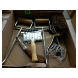 BOX OF ASSTD RANCHING TOOLS