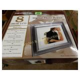 NEW 8" DIGITAL PHOTO FRAME