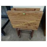 GROUP OF 4 TV TRAYS WITH STAND